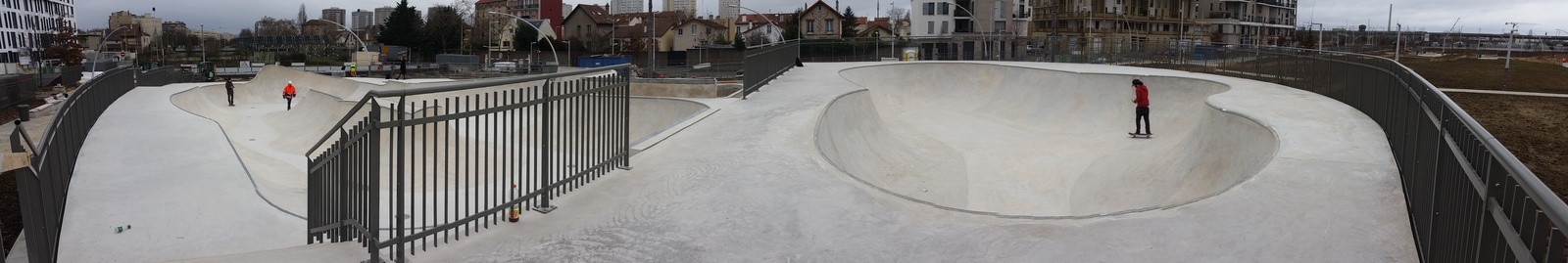 Hoche Bowl Nanterre Skate Spot 5/5