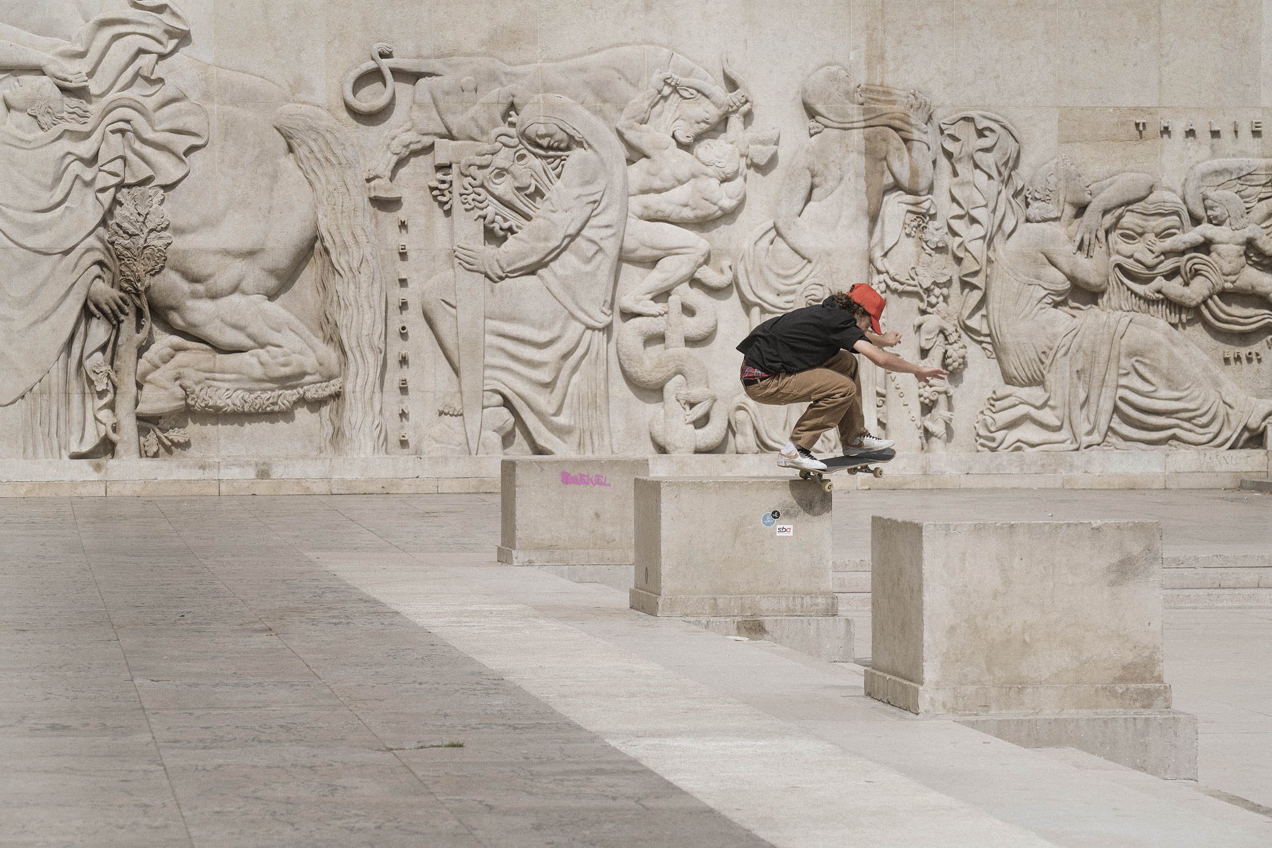 Le Dôme Plaza Paris Skate Spot 5/5