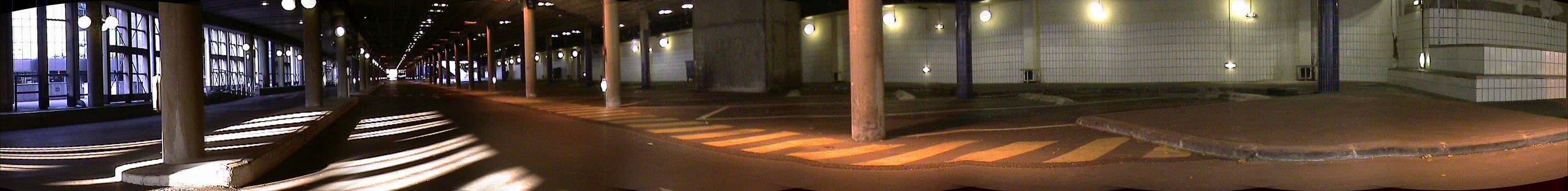 La Villette Parking Indoor Paris Skate Spot 4/5