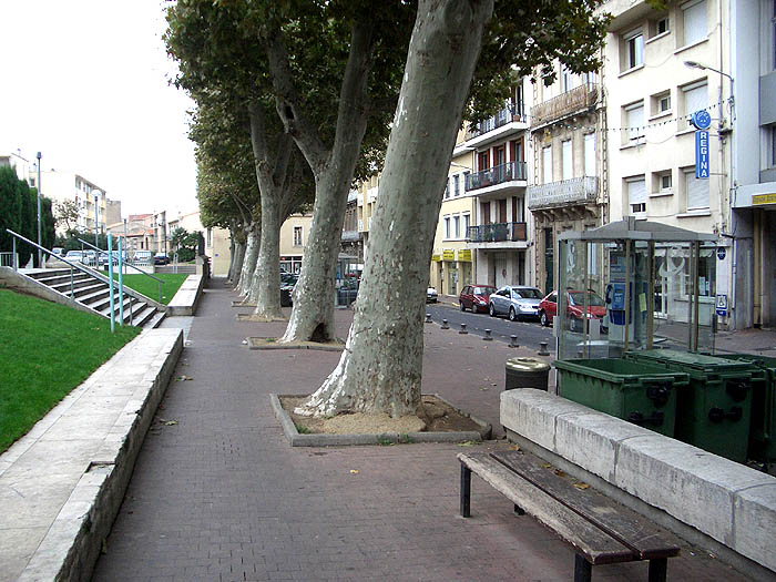 Médiathèque Mitterrand Plaza Sète Skate Spot 4/5