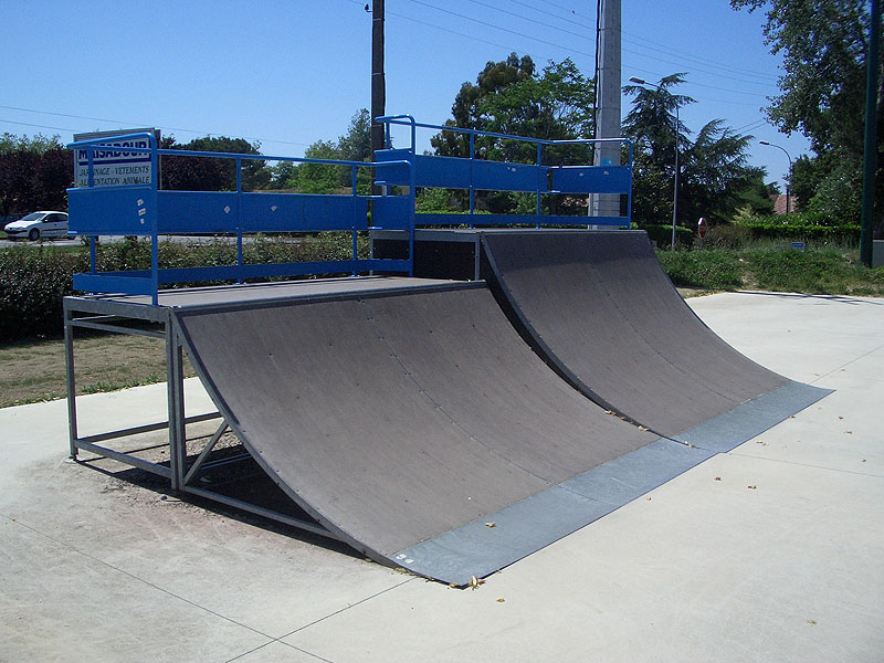 Le Cap Skatepark Saint Sever Skate Spot 3/5