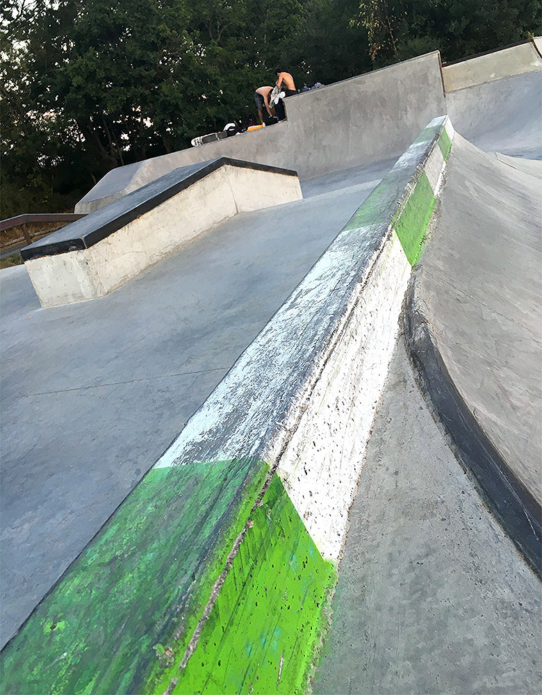 Le Lac Bowl Saint Viaud Skate Spot 4/5