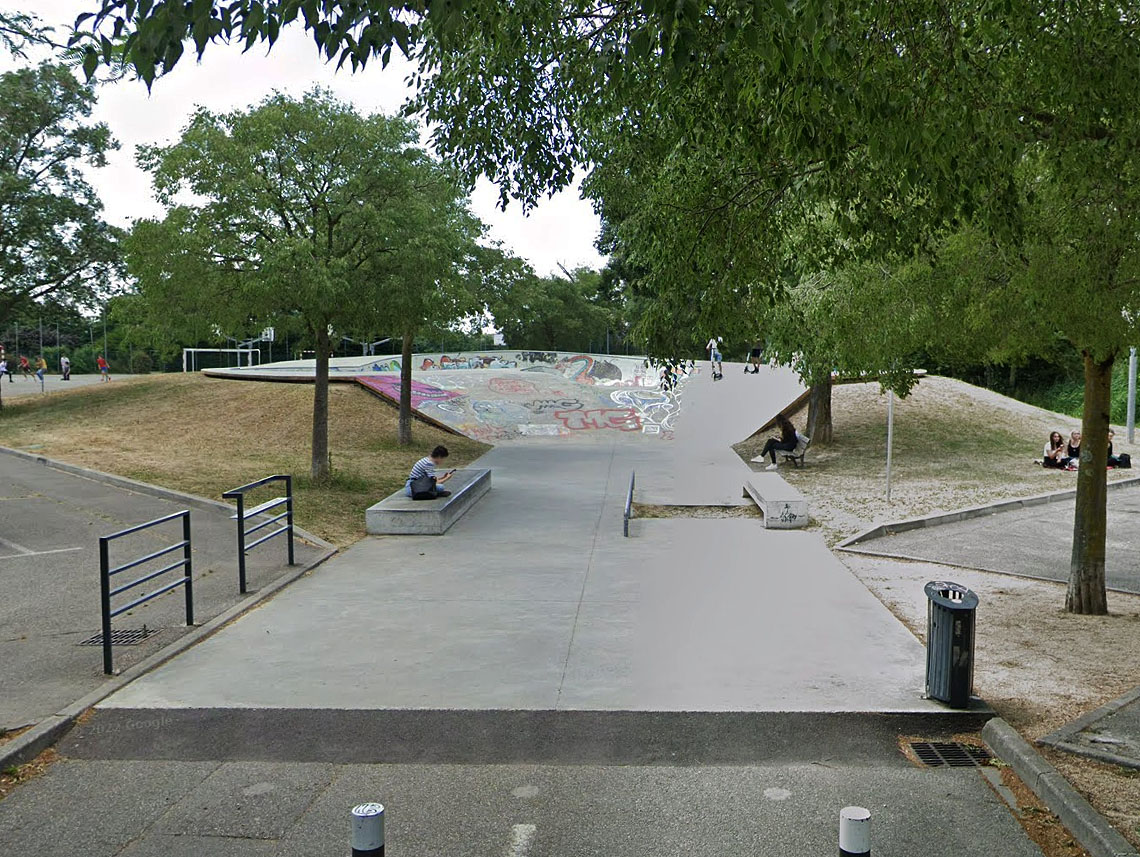 Les Trois Sources Bowl Bourg lès Valence Skate Spot 4/5