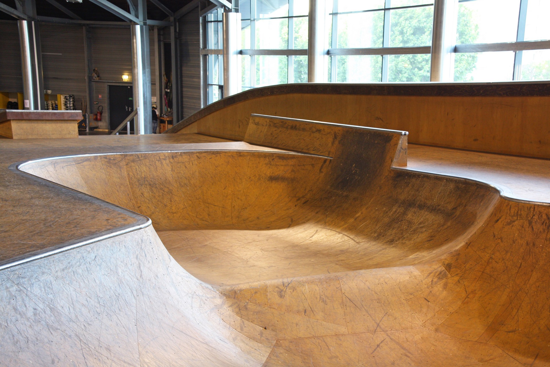 Palais Omnisports Indoor Marseille Skate Spot 5/5
