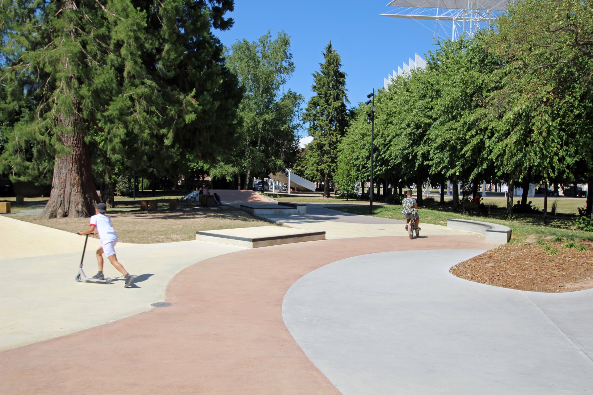 Parc Jean Mansuy Skatepark Saint Dié des Vosges Skate Spot 4/5