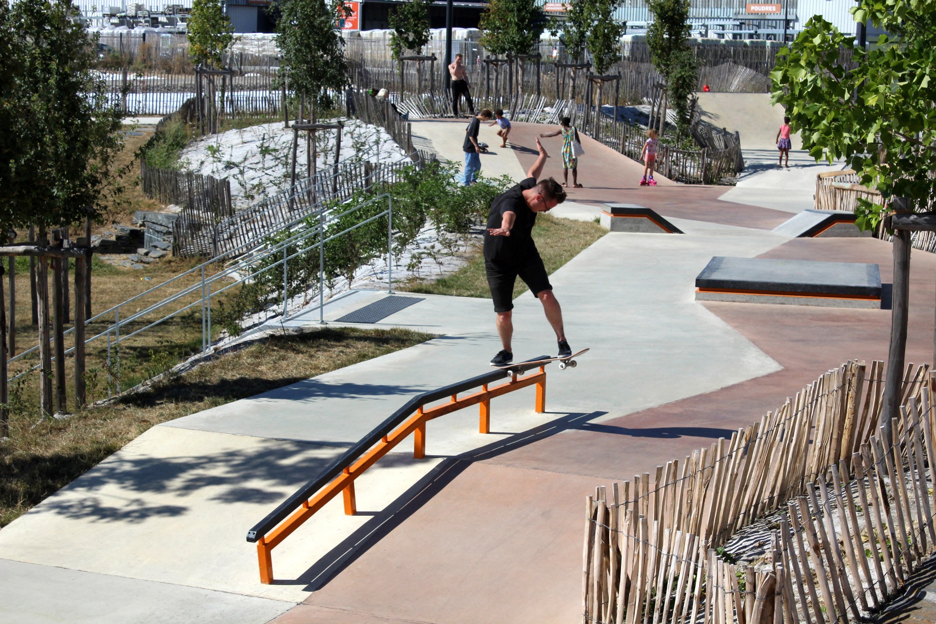 Saint Serge Skatepark Angers Skate Spot 4/5