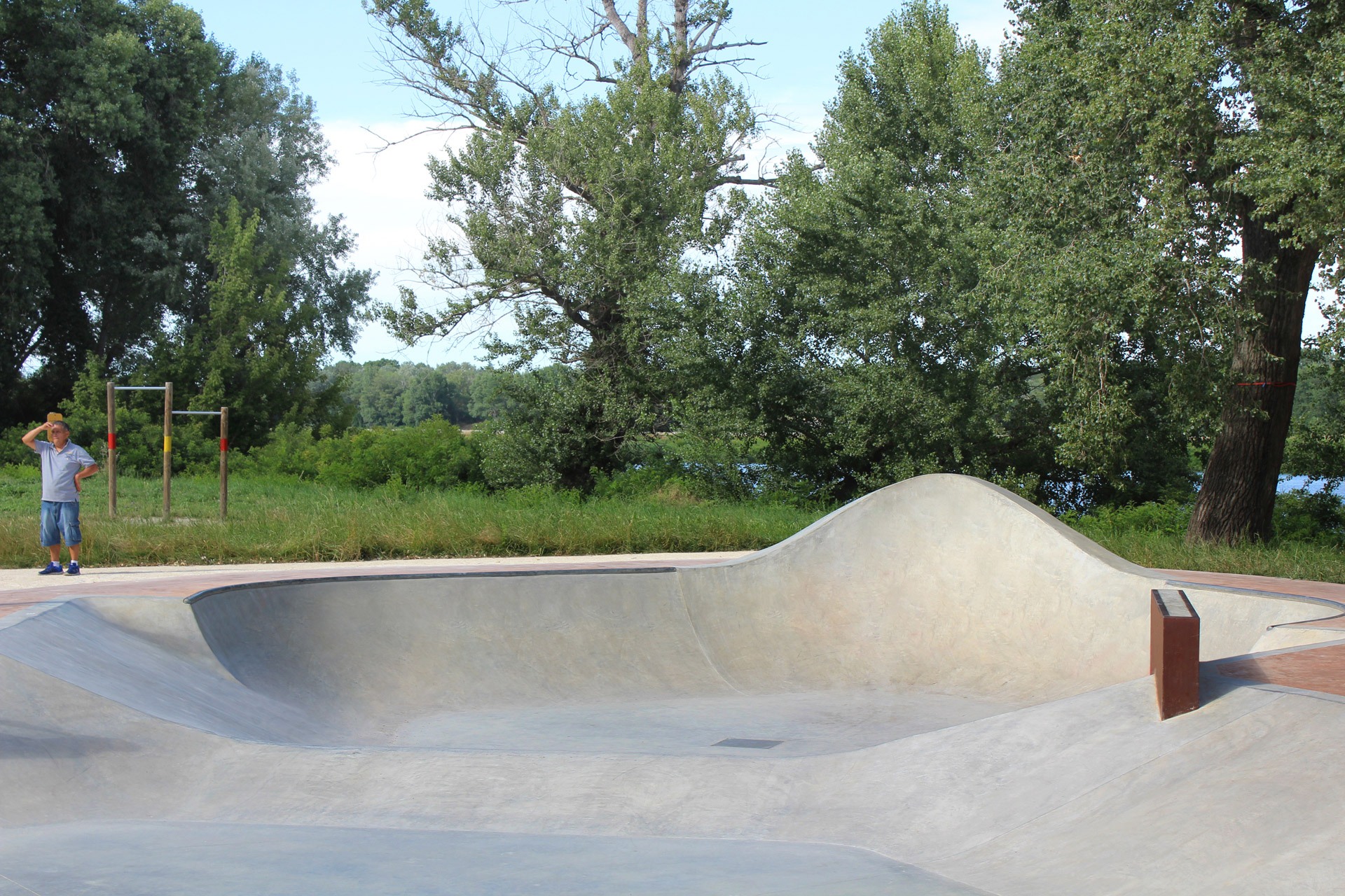 Casino Bowl Beaucaire Skate Spot 4/5