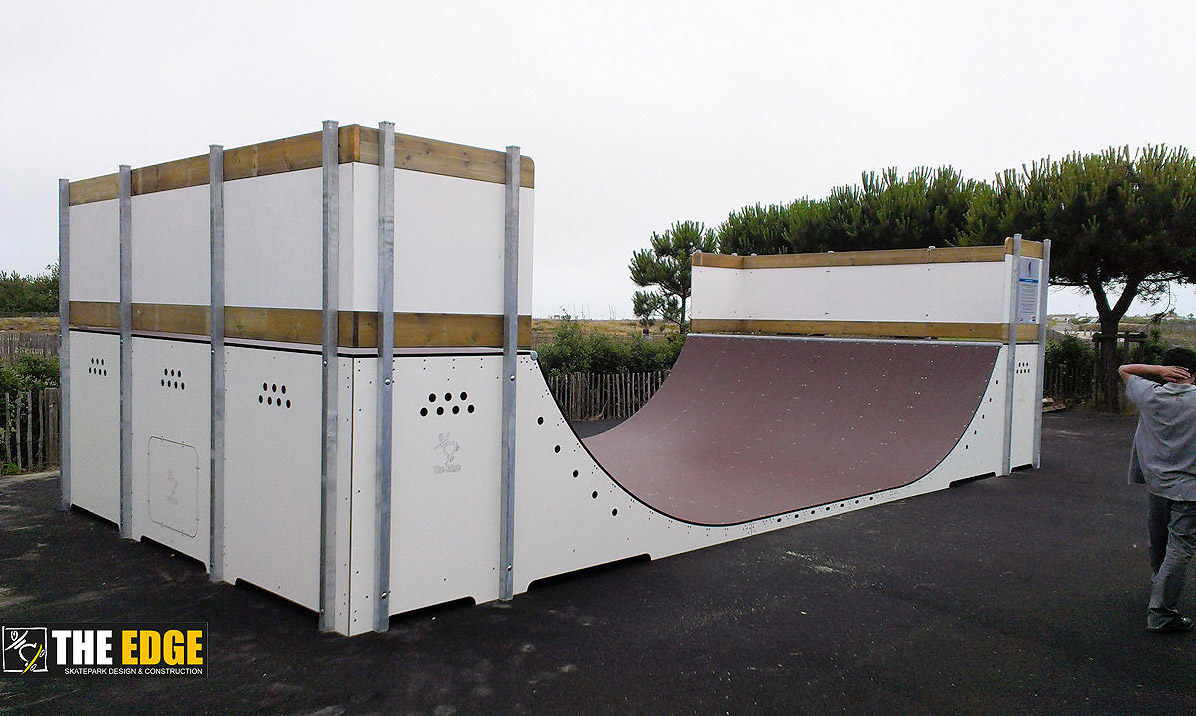 Plan d' Eau Skatepark La Tranche sur Mer Skate Spot 4/5