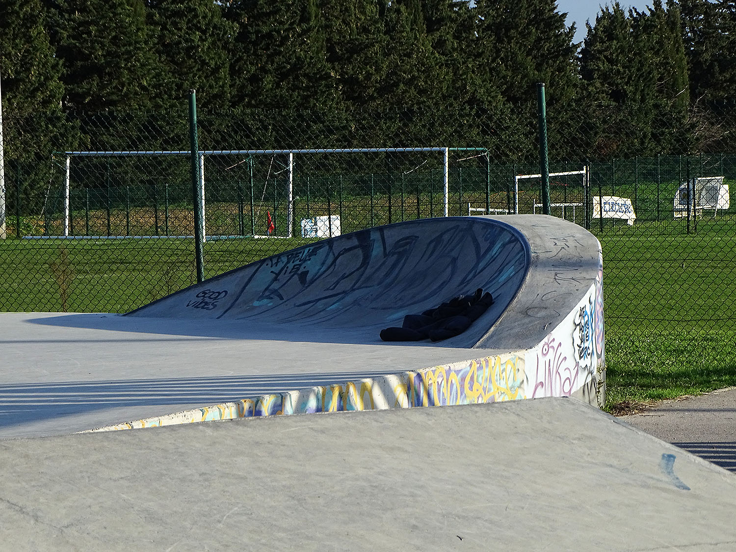 Place de la Mairie Skatepark Saint Aunès Skate Spot 3/5
