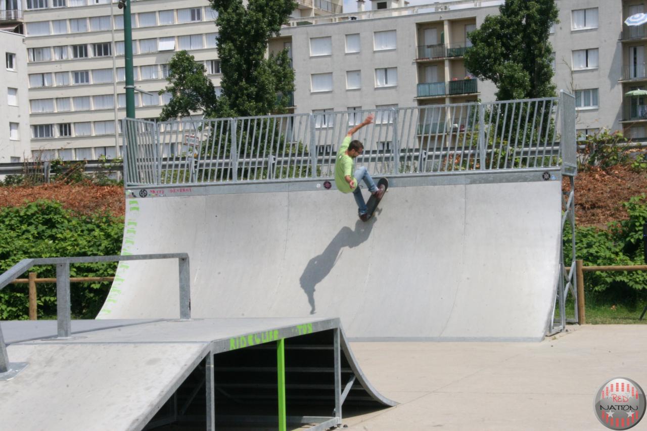 Lac des Closiers Skatepark Montargis Skate Spot 3/5