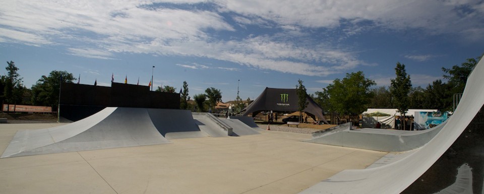 Parc des Sports Urbains Skatepark Sérignan Skate Spot 3/5