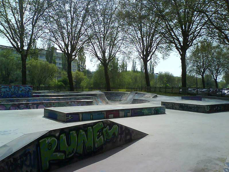 Les Arènes Skatepark Metz Skate Spot 4/5