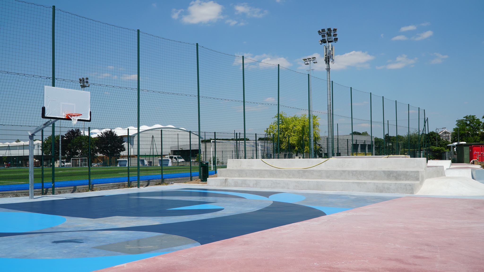 Skoop Skatepark Croissy Sur Seine Skate Spot 3/5