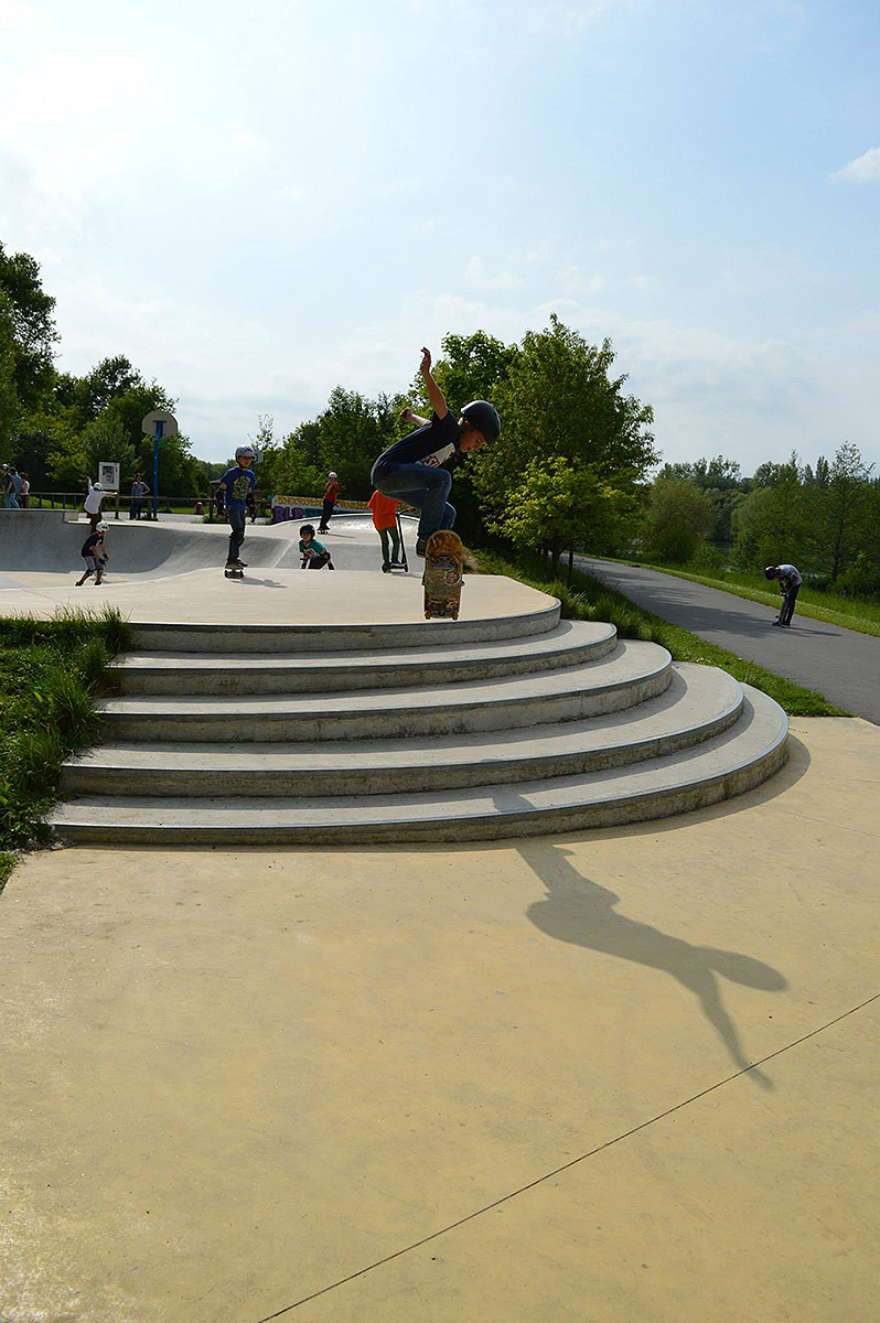 Ile de Loisirs Skatepark Bois le Roi Skate Spot 4/5