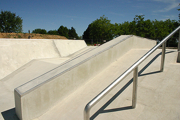 Evan Cayeux Bowl Chalon sur Saône Skate Spot 4/5