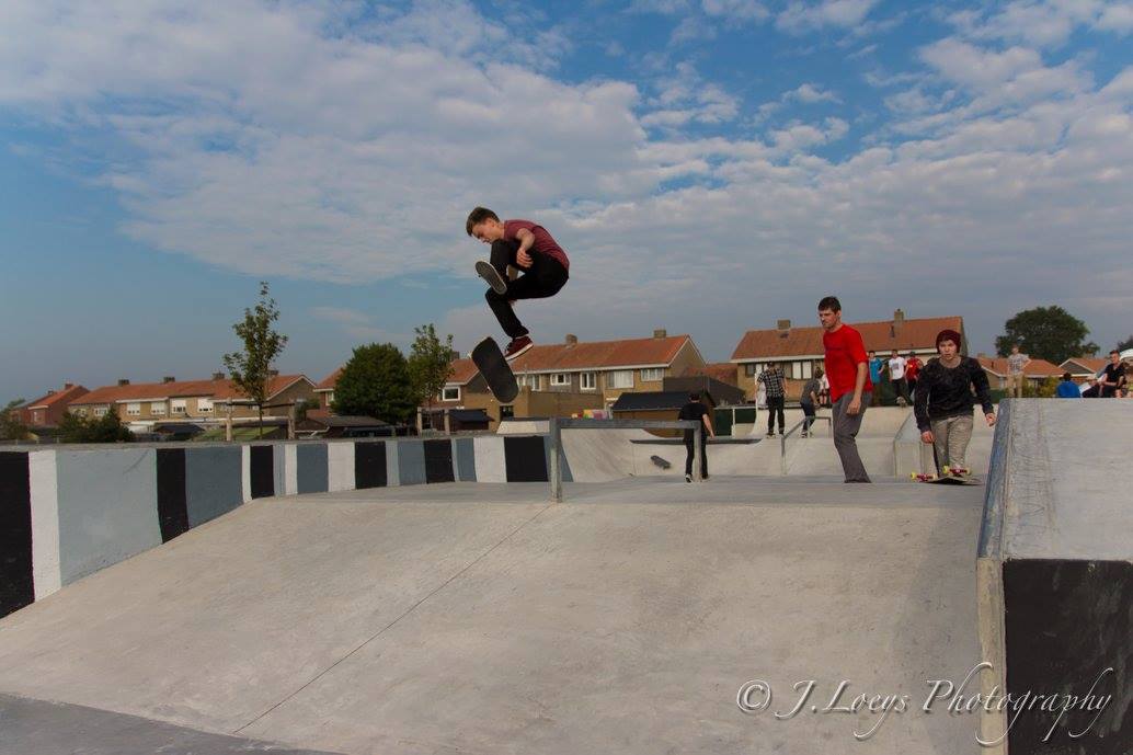 Zwevezele Skatepark Wingene Skate Spot 3/5