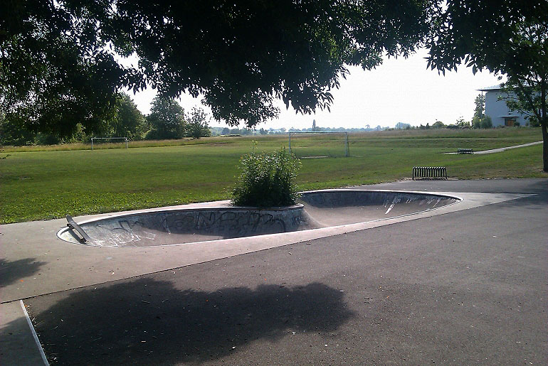 Écouflant Skatepark Écouflant Skate Spot 2/5