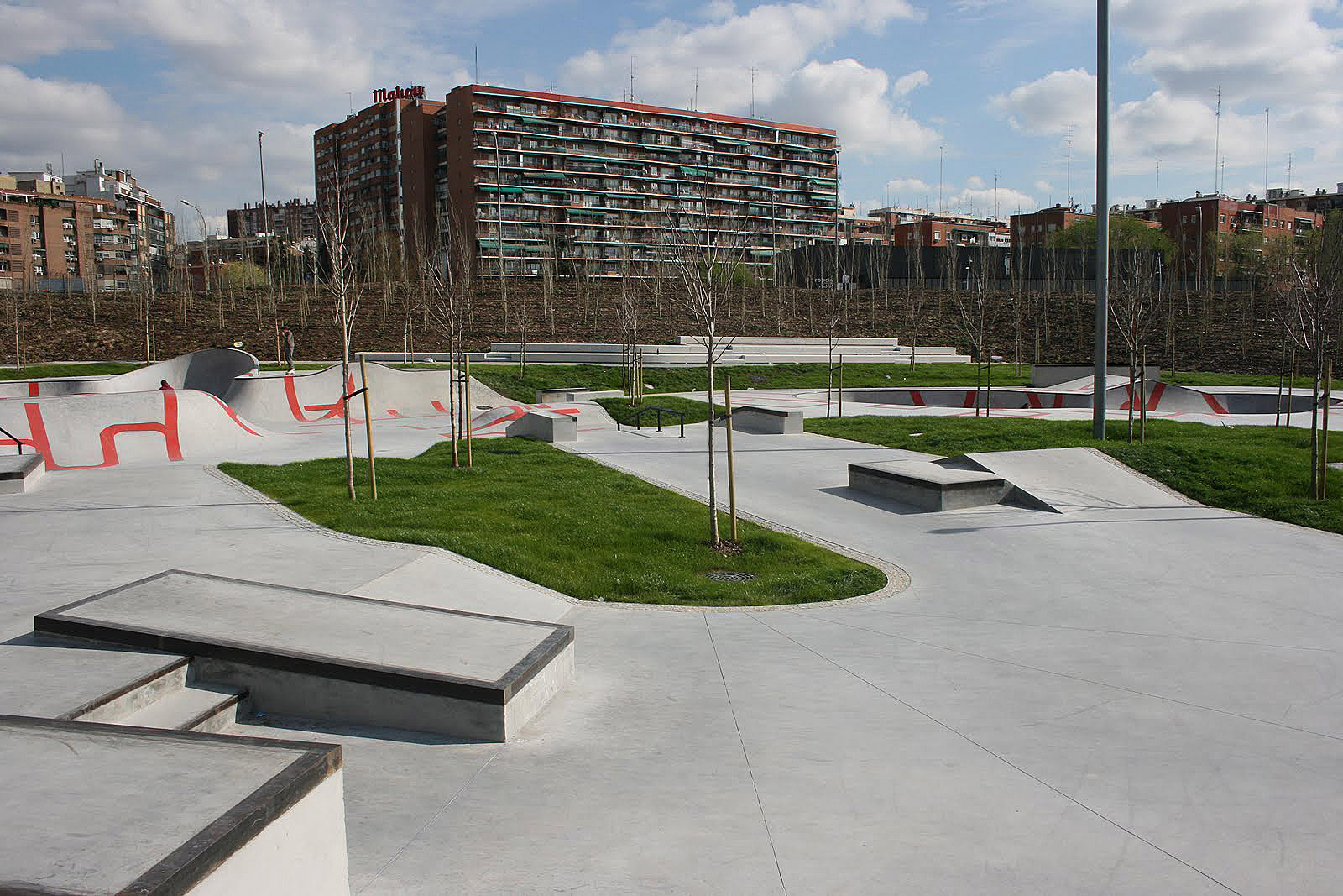 Rio Legazpi Skatepark Madrid Skate Spot 5/5