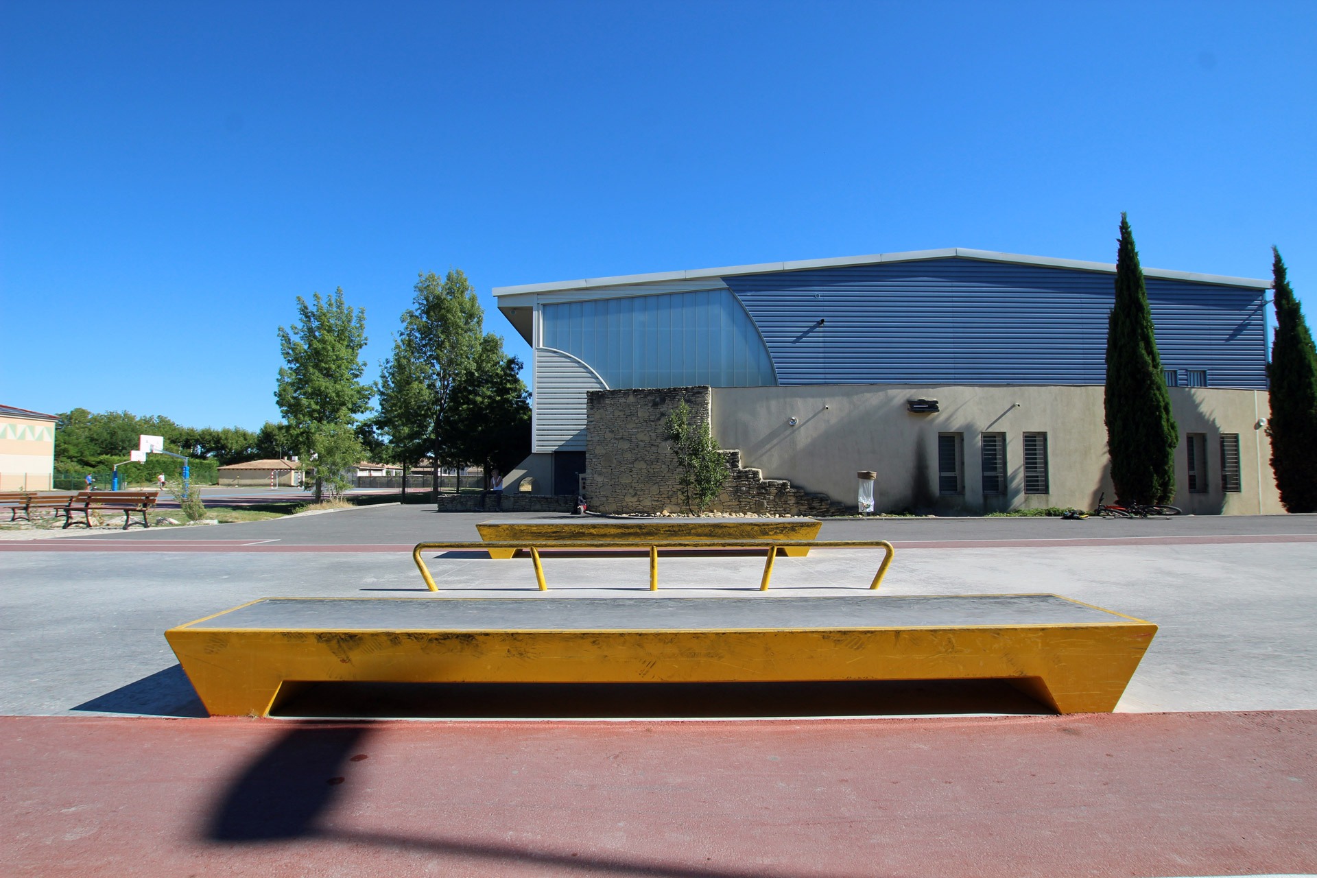 Stade Skatepark Le Thor Skate Spot 3/5