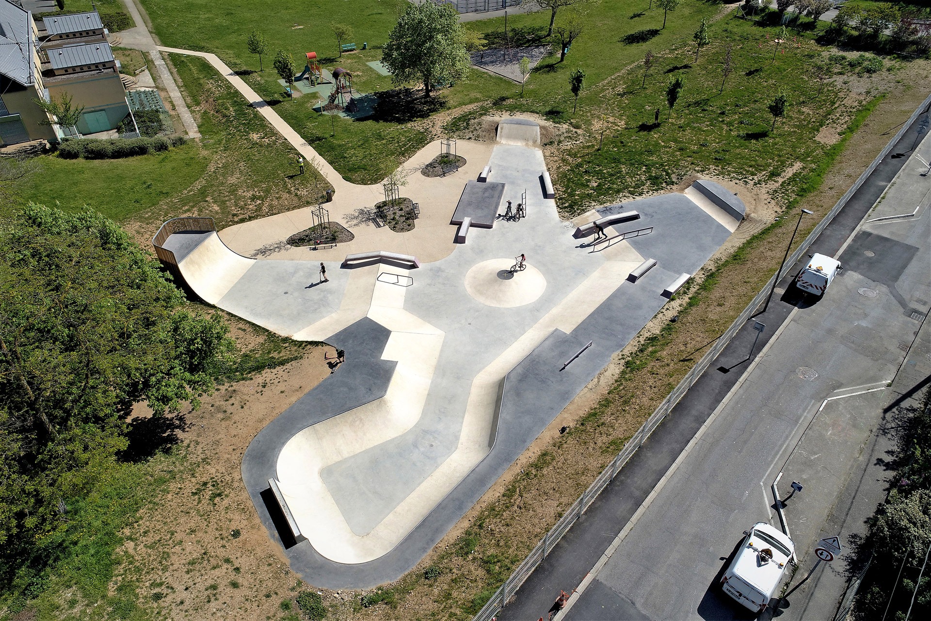 MJC Skatepark Saint Marcel lès Valence Skate Spot 3/5