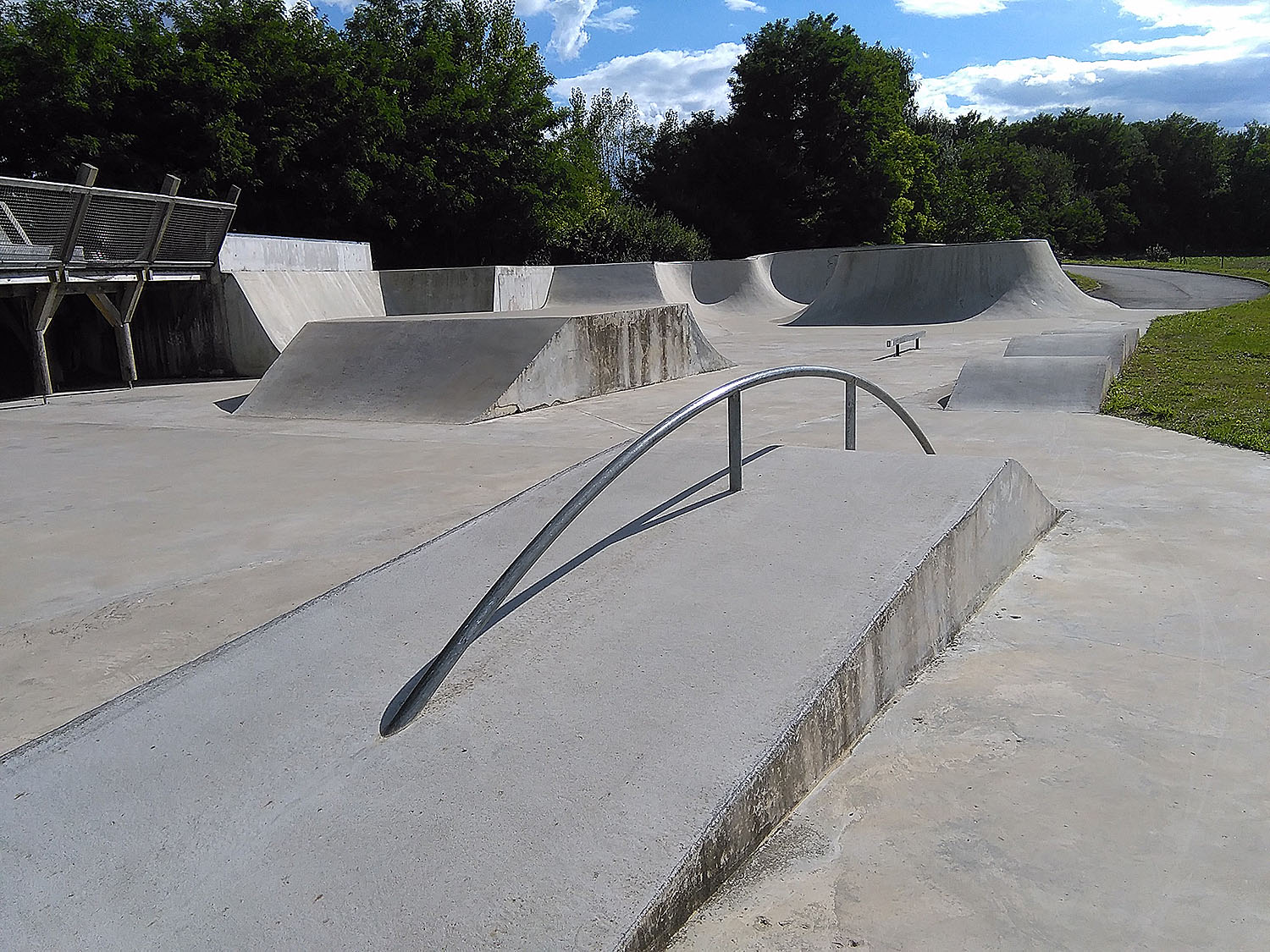 La Déchetterie Skatepark Domblans Skate Spot 3/5