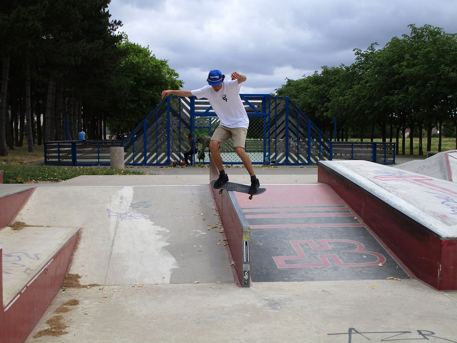 La Ferme Skatepark Magny les Hameaux Skate Spot 4/5