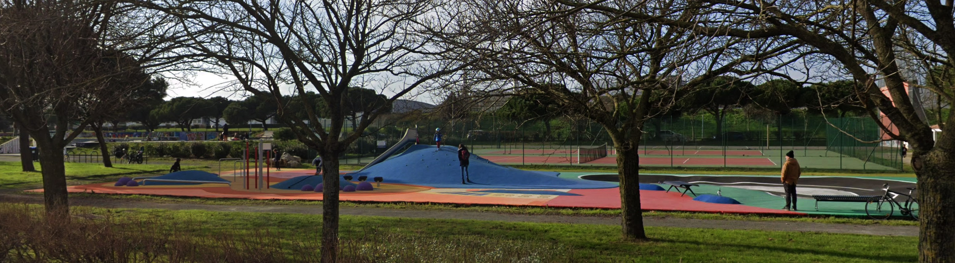 Port Neuf Skatepark La Rochelle Skate Spot 3/5