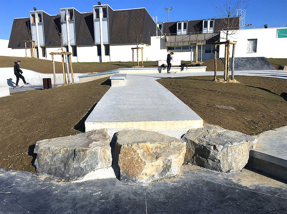 Collège Gérard Philipe Skatepark Carquefou Skate Spot 3/5