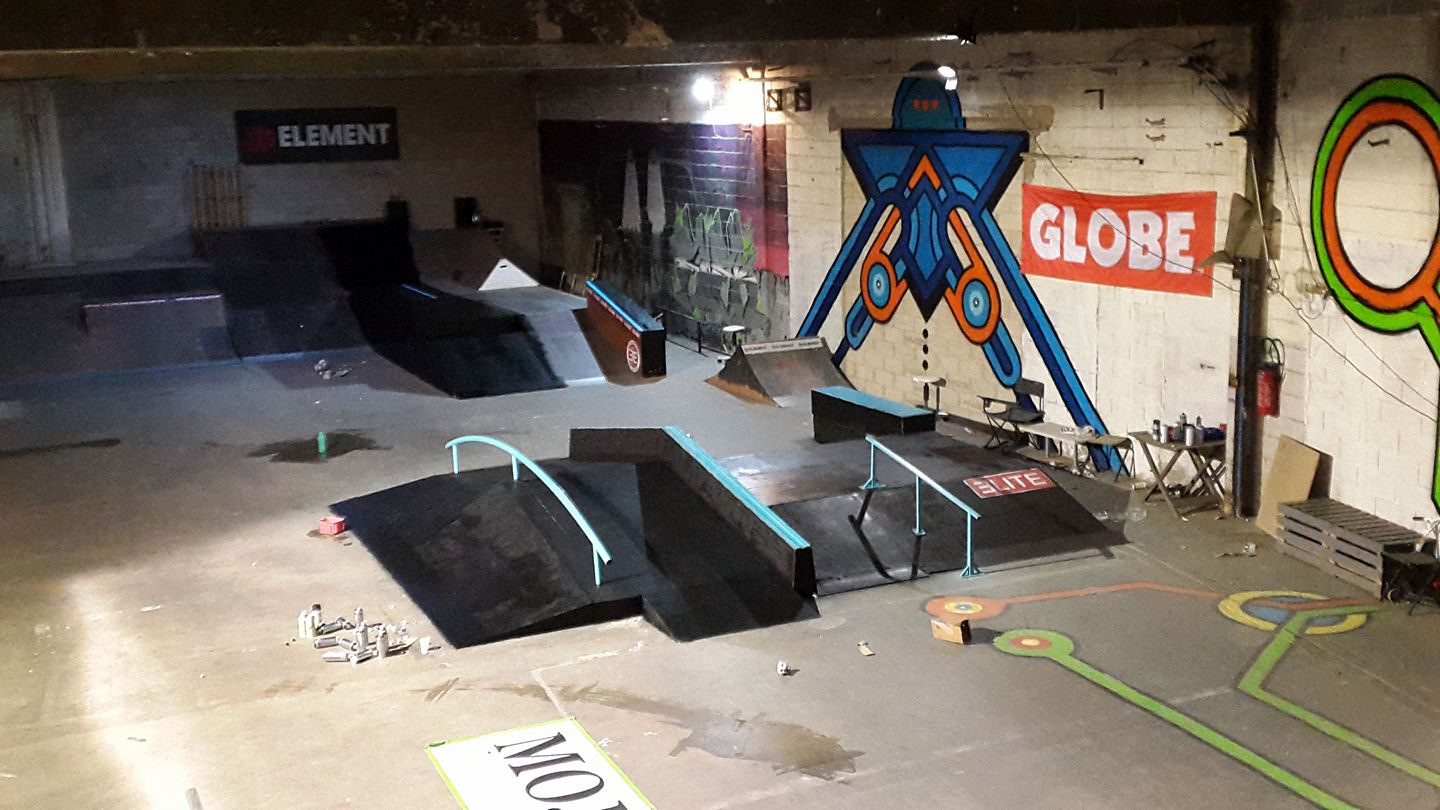 546 Indoor Villeneuve Saint Germain Skate Spot 4/5