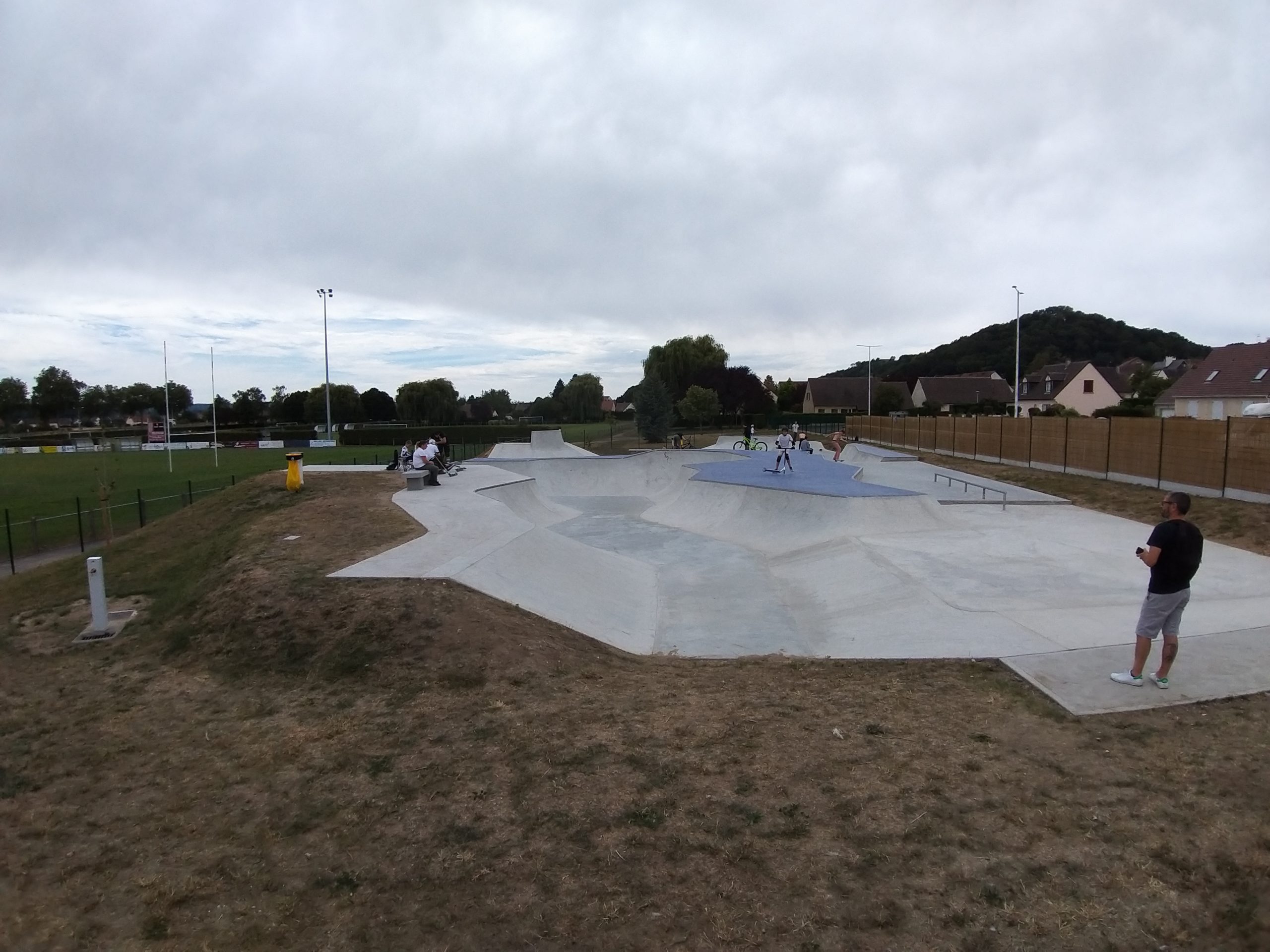 Stade Levindrey Skatepark Laon Skate Spot 4/5