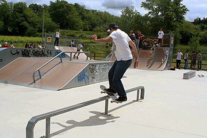 Tennis Club Skatepark Villedieu Skate Spot 3/5