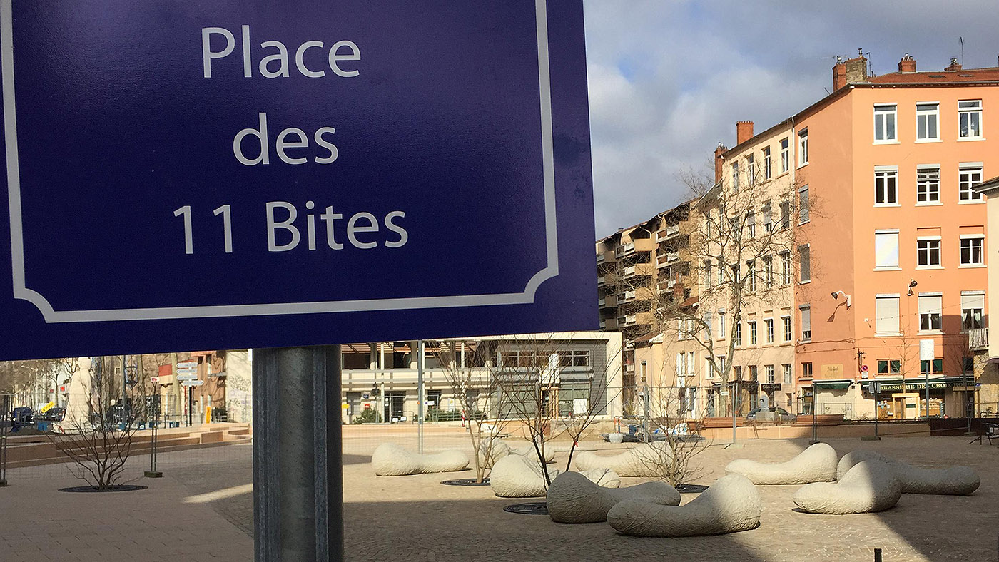 Place des Tapis Spot Street Lyon Skate Spot 3/5