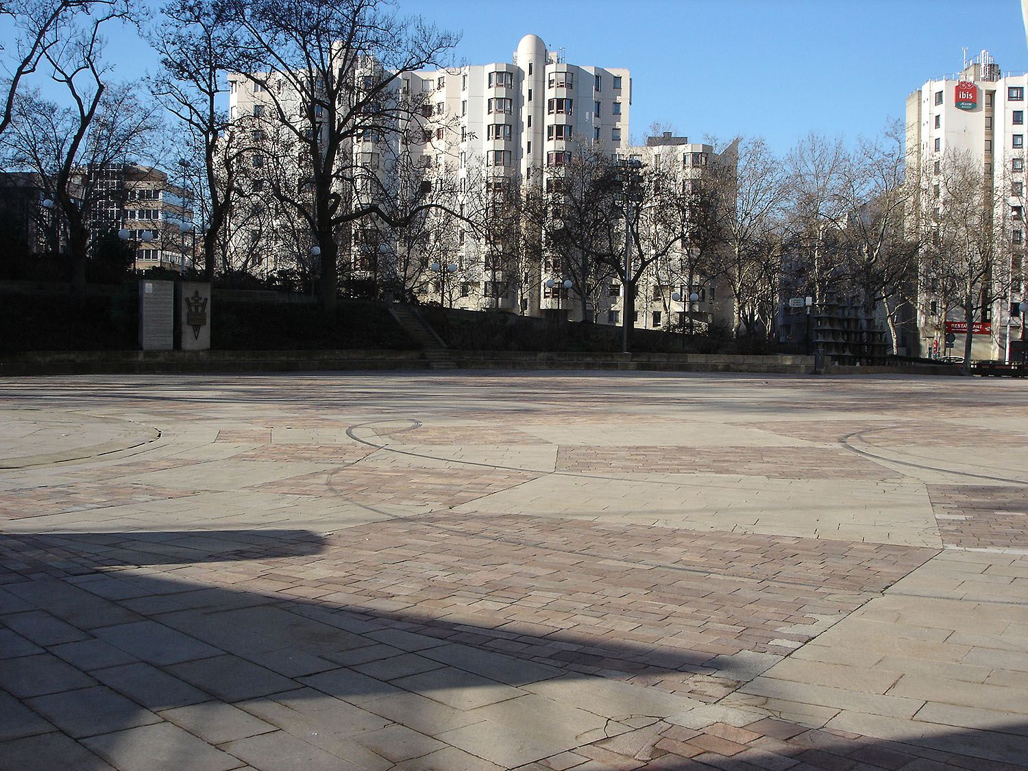 Auditorium Spot Street Lyon Skate Spot 3/5