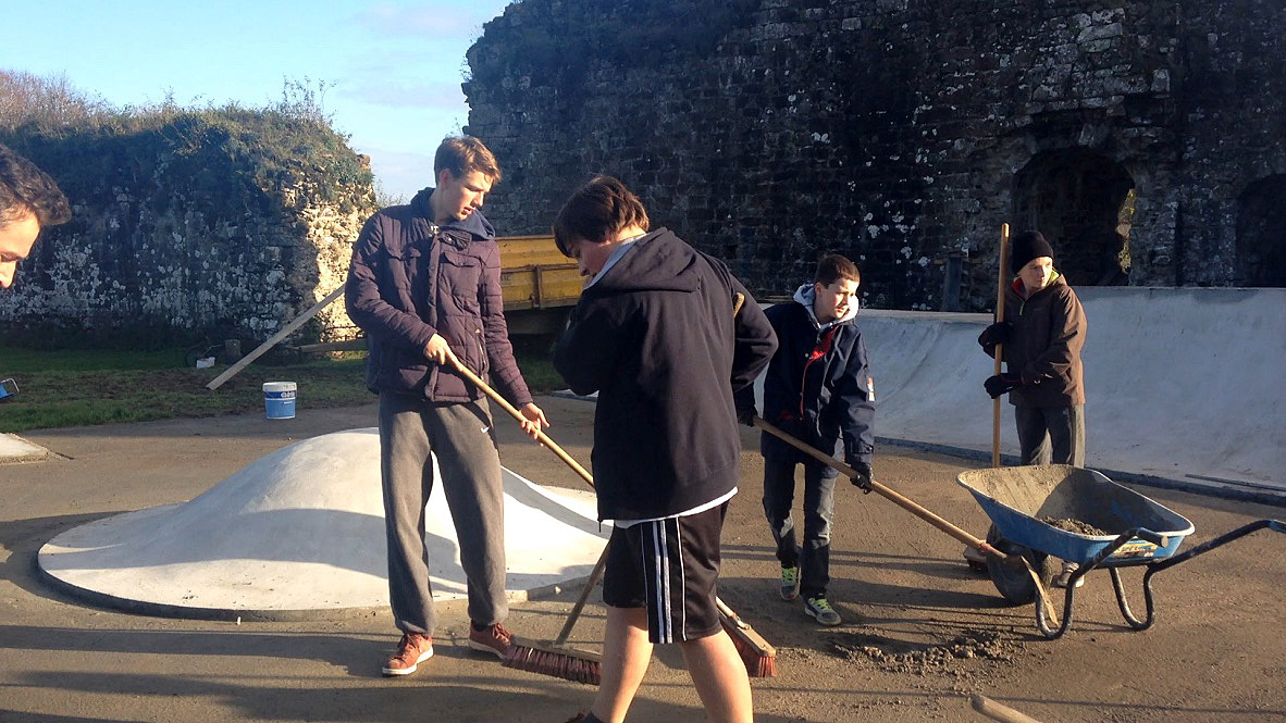 Le Château Do It Yourself Hédé Bazouges Skate Spot 4/5