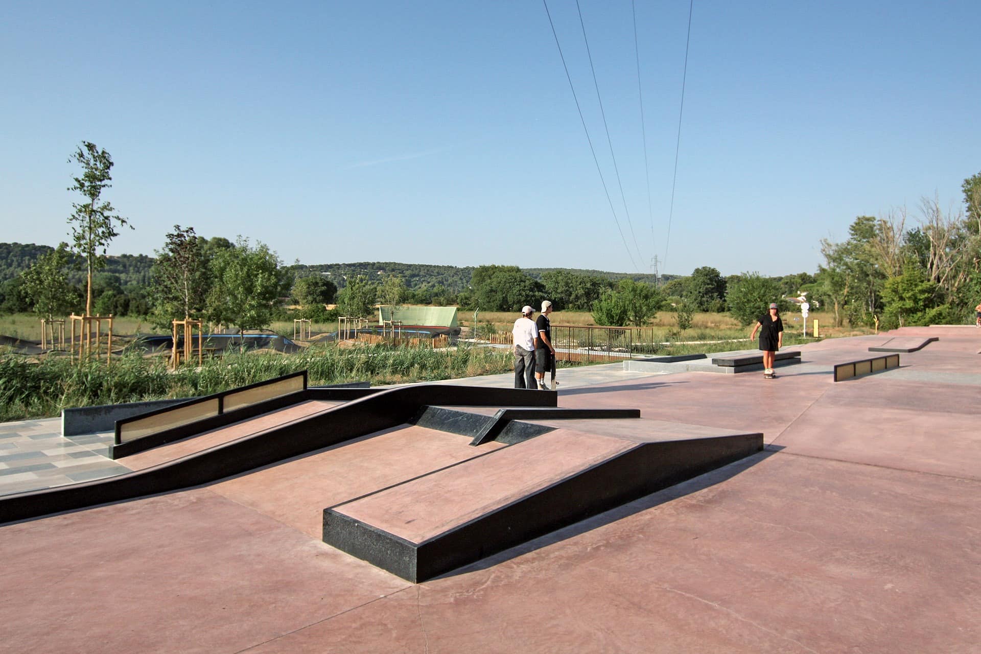Plaine de Montaury Spot Street Bouc-Bel-Air Skate Spot 4/5
